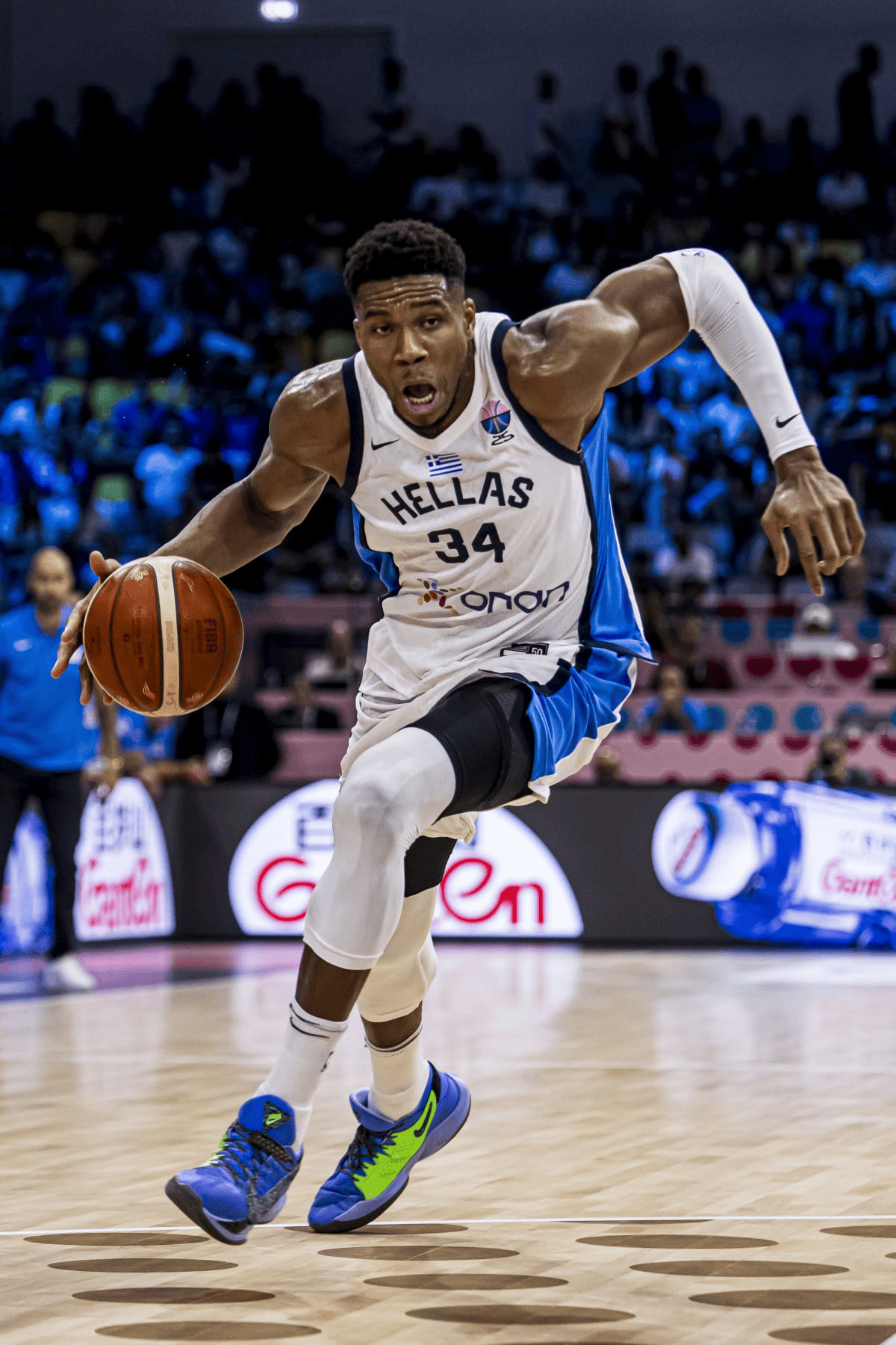 雄鹿队的进攻火力令对手难以招架 雄鹿队的进攻火力令对手难以招架