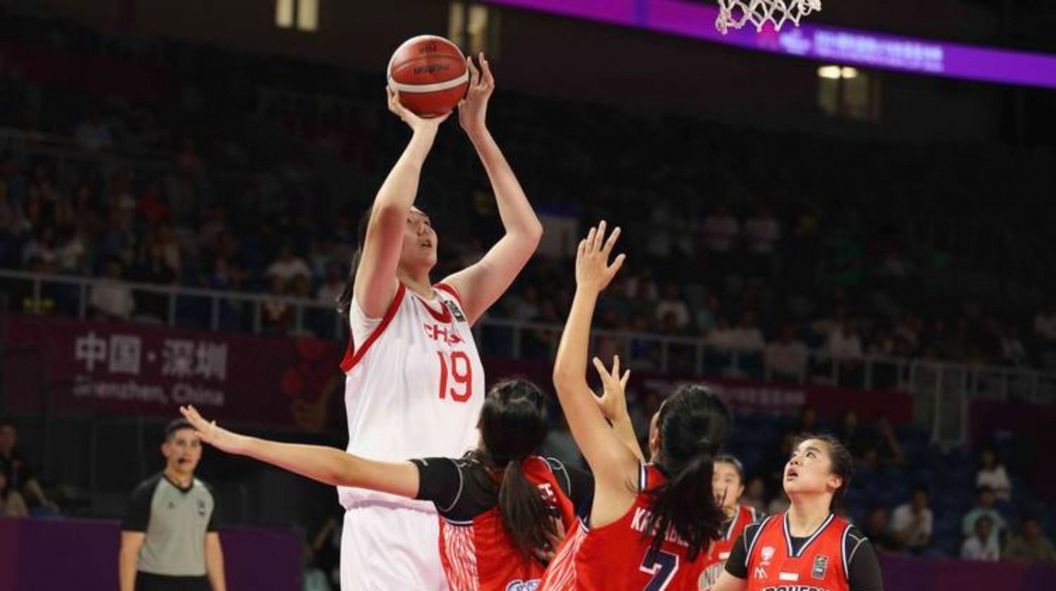 篮球界新秀之夜：年轻球员在关键时刻挺身而出的简单介绍